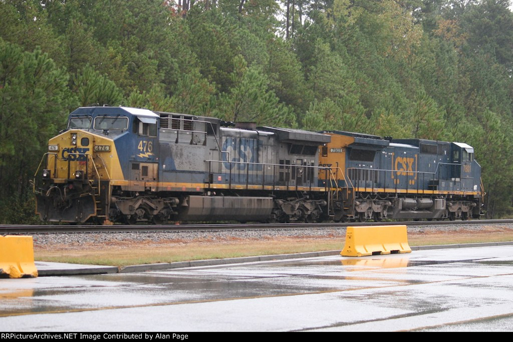 CSX 476 and 739